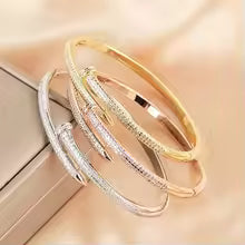 Beautiful Women Bracelts