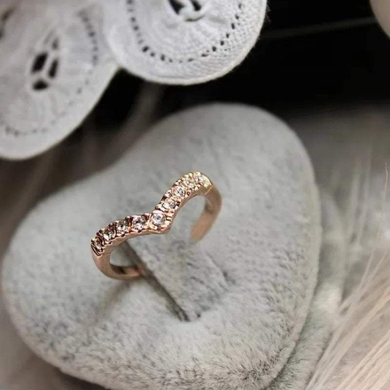 Sleek Ring For Women